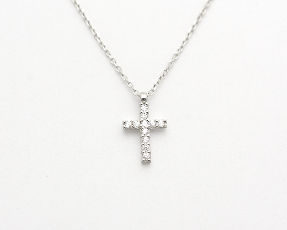 Minimal Cross Necklace