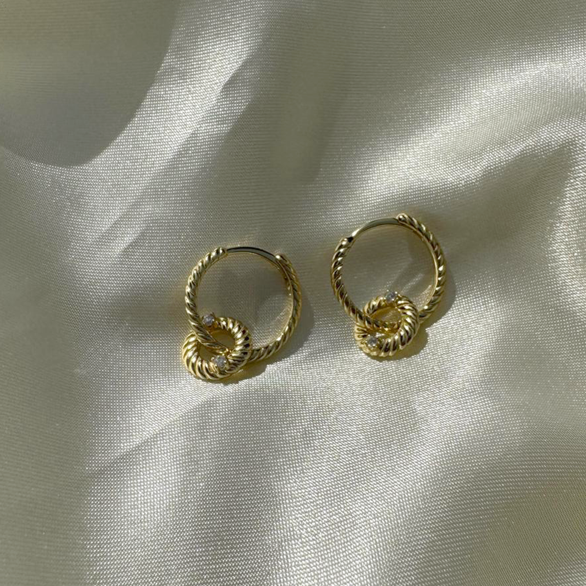 Vivian Twisted Hoops