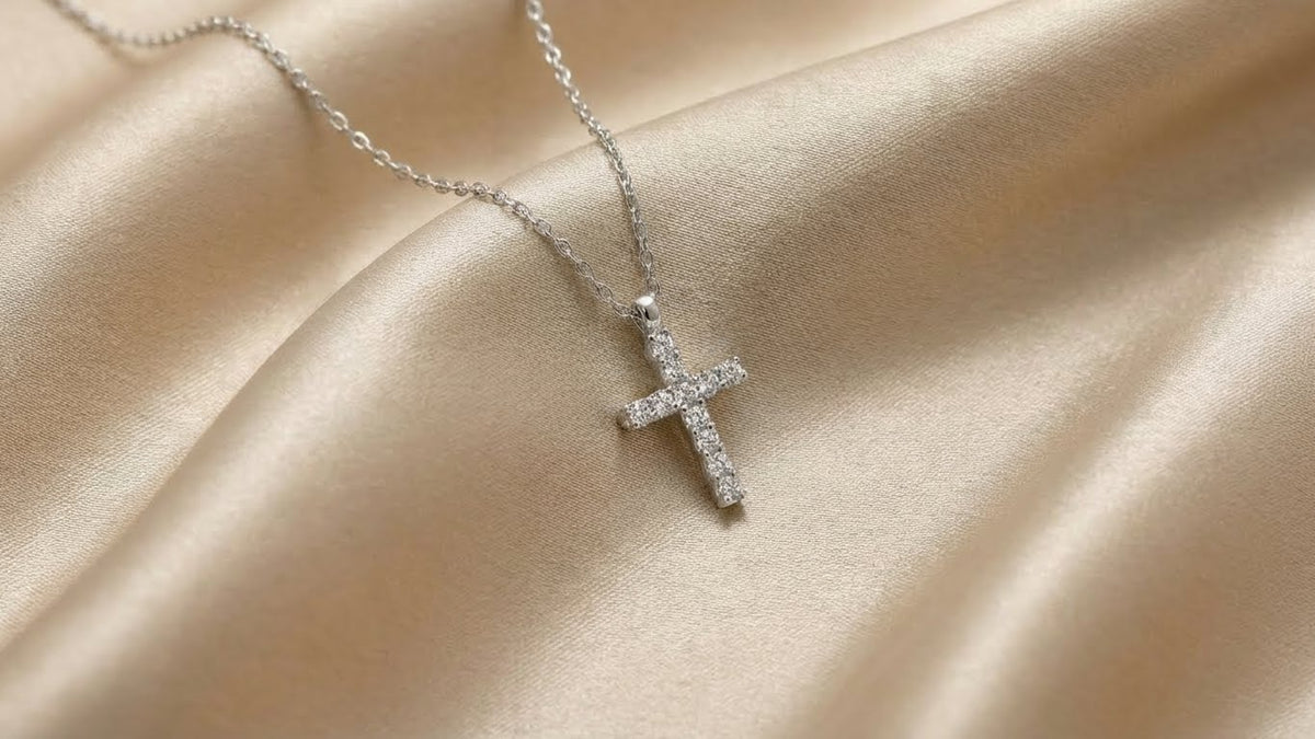 Minimal Cross Necklace