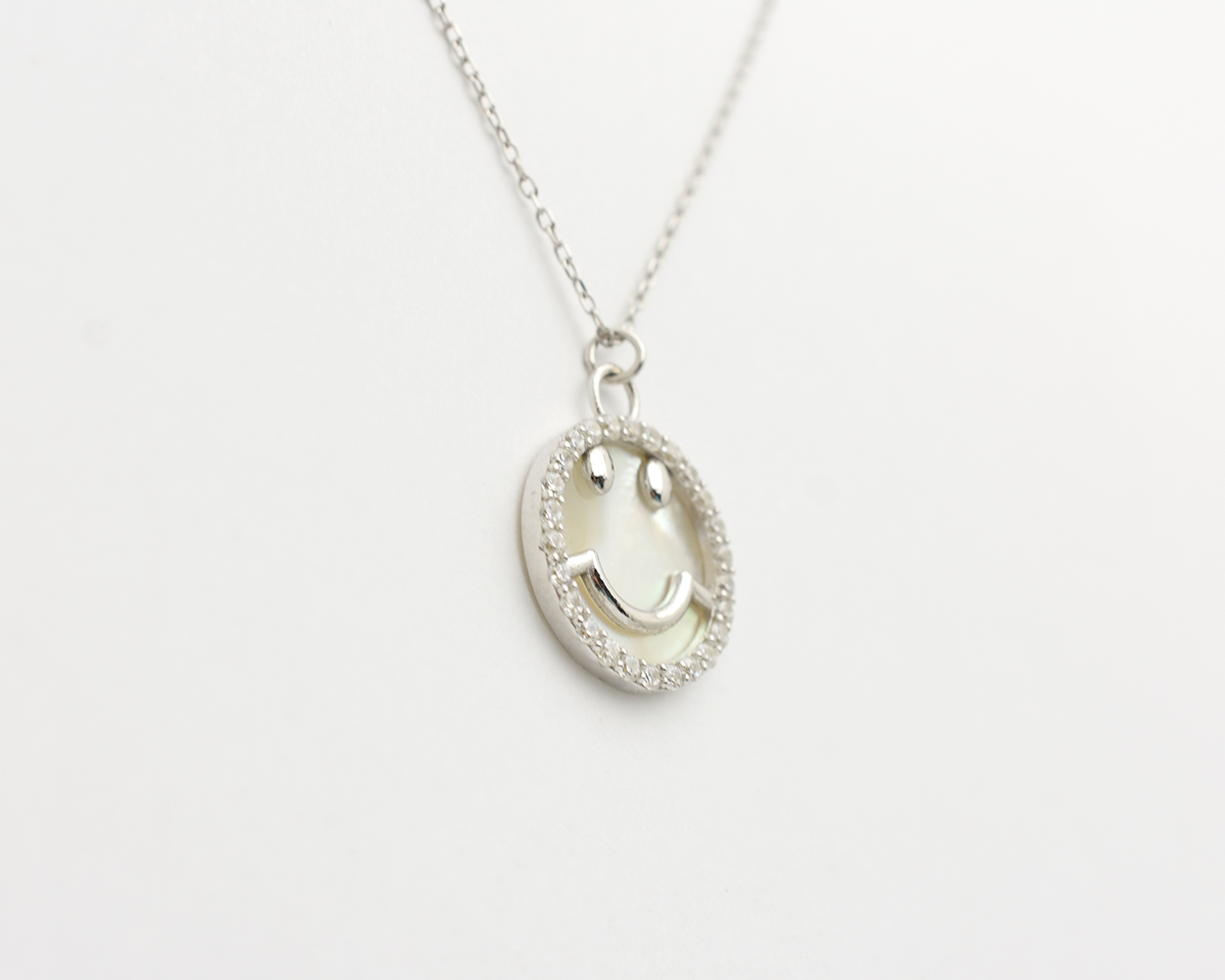 Smiley Face Necklace - Mother of Pearl