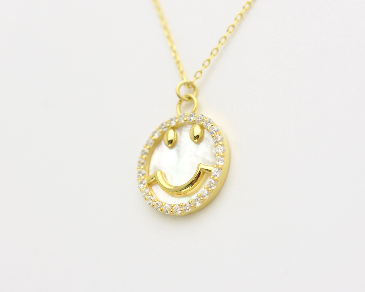 Smiley Face Necklace - Mother of Pearl