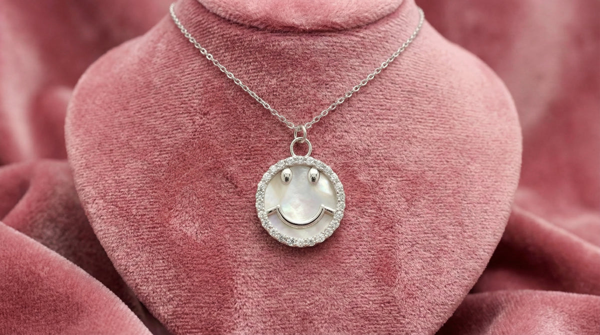 Smiley Face Necklace - Mother of Pearl